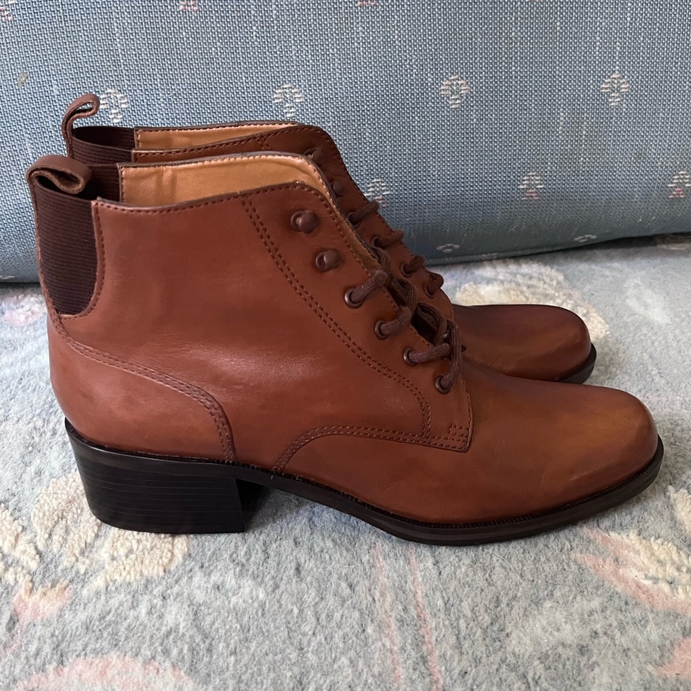Etienne Aigner Women’s Leather Heeled Ankle Narrow Boots